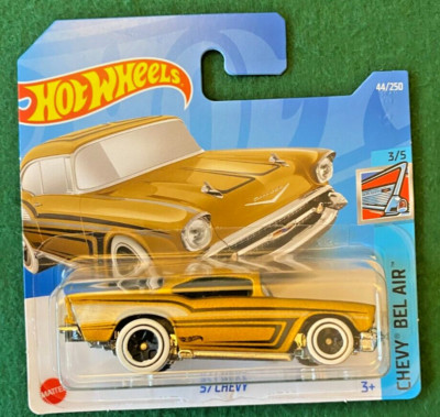 HOT WHEELS '57 CHEVY GOLD WHITE WHEELS CHEVY BEL AIR 3/5 MINT SHORT CARD 145