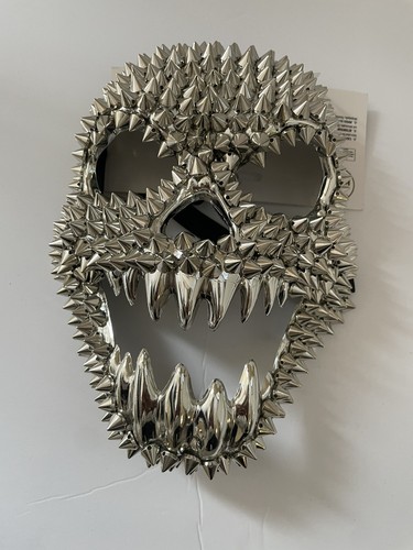 Shinny Silver Spike Scary Skull Full Face Halloween Party Mask Brand New - Afbeelding 1 van 2