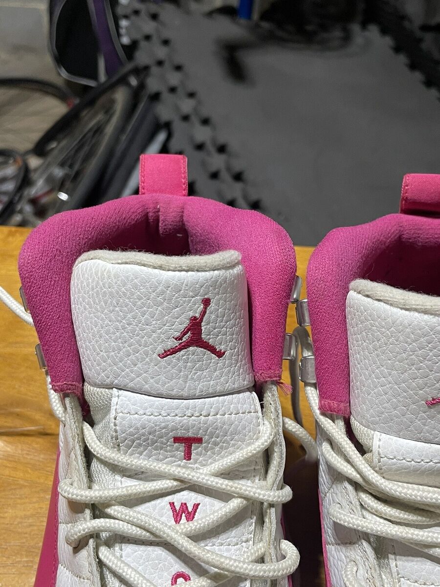 Nike Air Jordan 12 Vivid Dynamic Pink Valentines Day Size 7Y Nike Air Jordan 12 Vivid Dynamic Pink Valentines Day Size 7Y