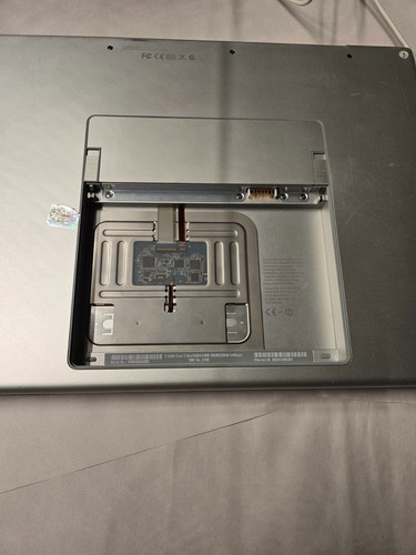 MacBook Pro 17" 2008 A1261 2.5GHz 4GB 320GB HDD - Photo 9/13