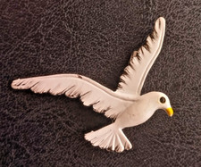 Vintage Gerry's White Enamel Seagull Bird Brooch Pin Blue Rhinestone Eye 1.5 in