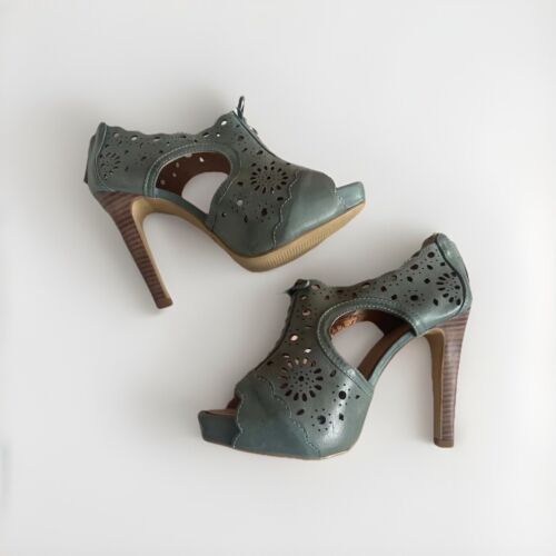 Masiero Brazilian Leather Laser Cut Peep Toe Bootie Heels NEW Size 7 / Size 38