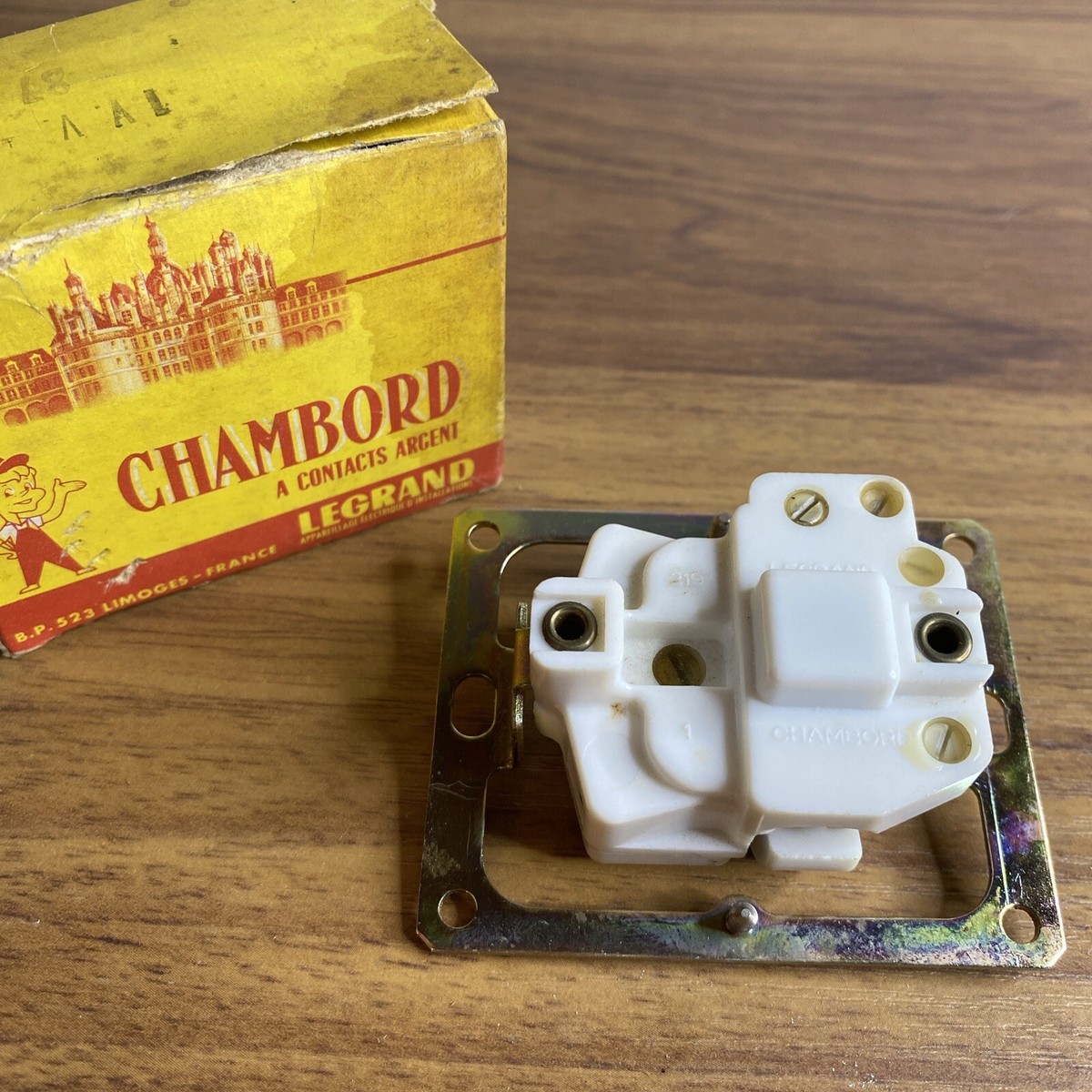Prise/interrupteur Va-et-vient Legrand Chambord - 1 Prise 2P + 1 Va-et-vient