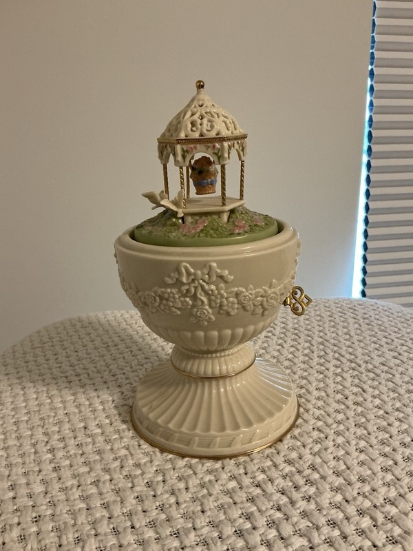 Lenox MUSICAL EGG COLLECTION - SUMMER  Thailand  2nd In Series SKU 6122022