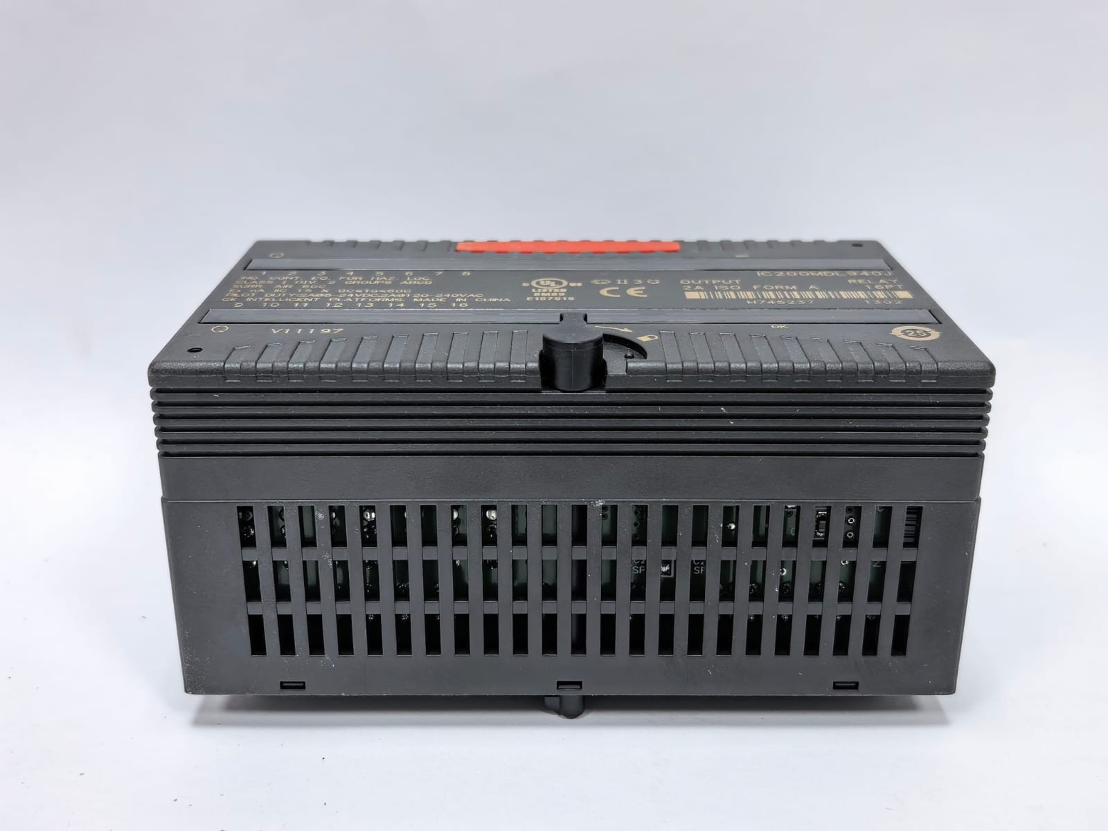 GE Fanuc IC200MDL940J GE FANUC IC200MDL940J VERSAMAX RELAY OUTPUT MODULE 7