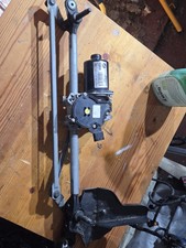 BMW 1 SERIES F20 F21 FRONT WIPER MOTOR AND LINKAGE W000026098