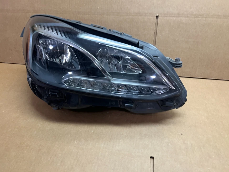 OEM 2014-2016 MERCEDES-BENZ E300 E350 E500 E550 FARO LED NO AFS sedán derecho Foto 4 de 4