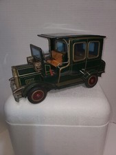 Vintage SH Horikawa Japan Tin Battery Operated - Old Fashioned Car Action Toy