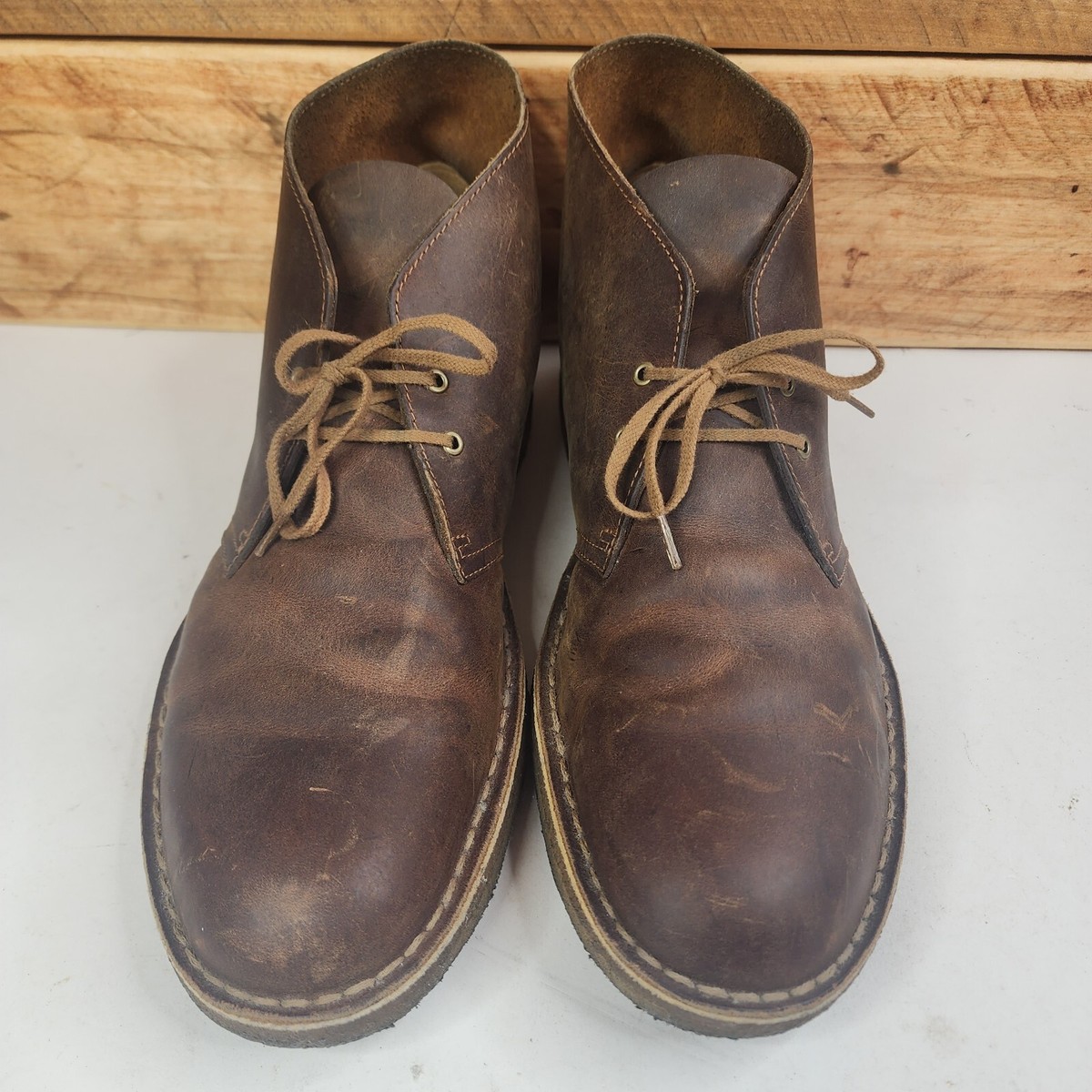 Clarks Originals Brown Oiled Leather Desert Chukka Boots. Size 11 Clark main image 2