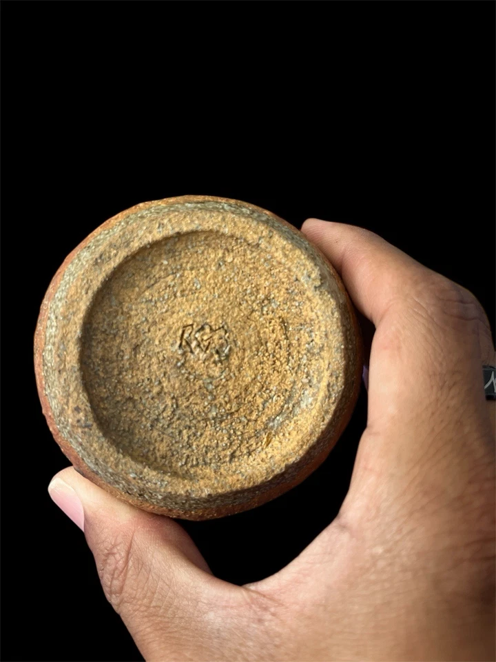 Q1257: Japanese Old Bizen-ware Youhen pattern Katakuchi TEA BOWL Chawan - Image 4 of 4