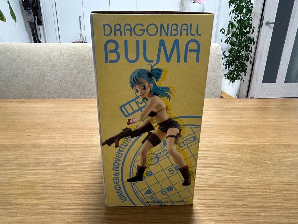 Dragon Ball 2008 Bulma Figure Gun & Dagger Pose Banpresto Anime Japan - Image 4 of 4