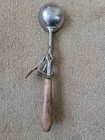 Vintage Antique Gilchrists  #31 Wood Handle Ice Cream Scoop 10 1/2" long   — photo 2