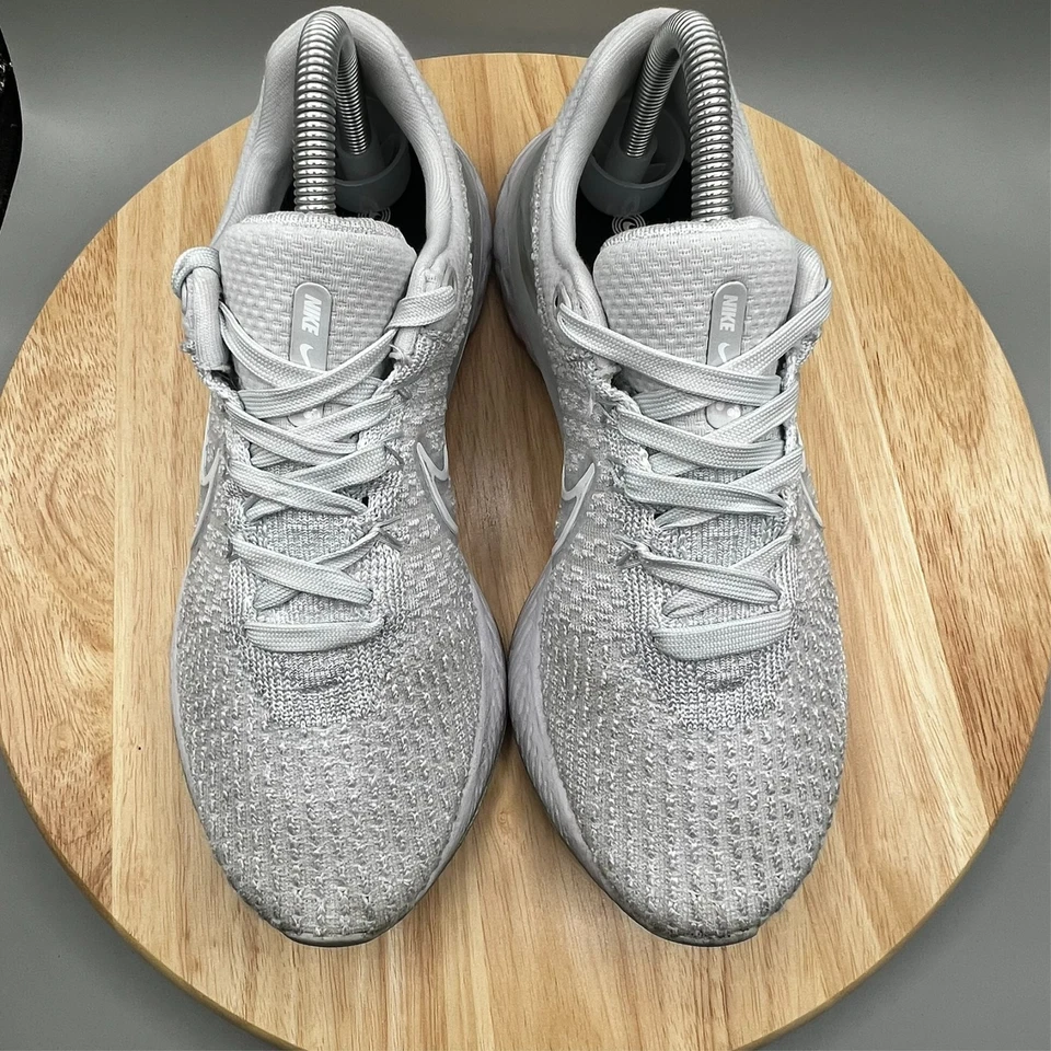 Nike Women's React Infinity Run Flyknit 3 Running Shoes Size 8.5 DD3024-004 - Image 4 of 4