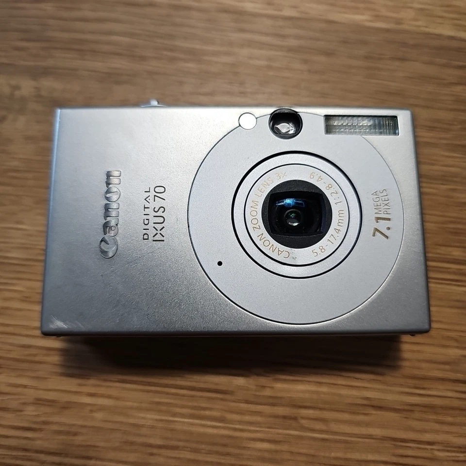 Digitalkamera Canon IXUS 70 Silber Getestet Leichte Kratzer Linse Schließt Nicht - Bild 2 von 4