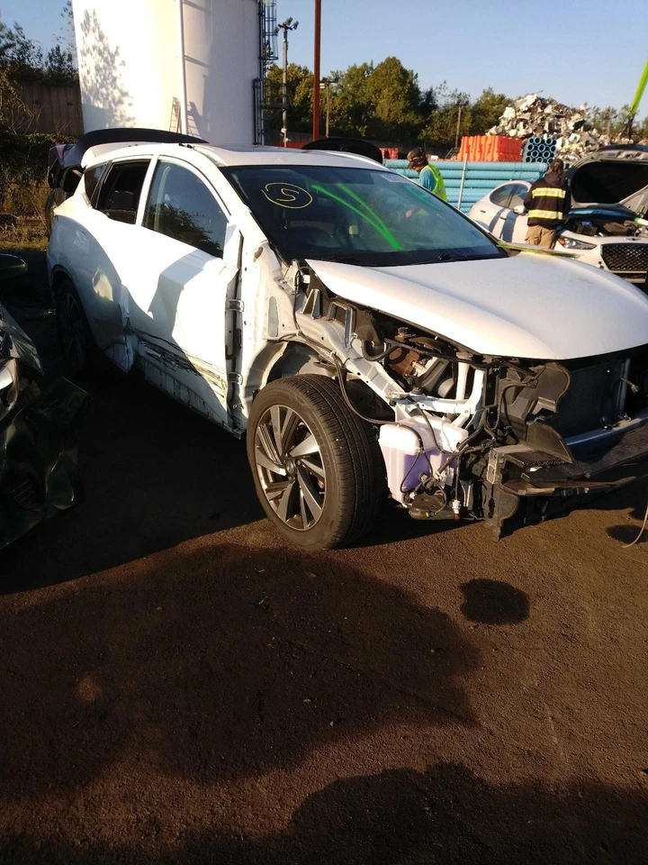 2015 Nissan Murano Center Console Gray Lid OEM Used 288769 81K Miles - Image 4 of 4