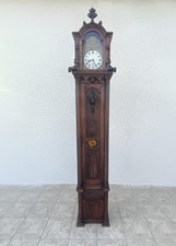 Horloge Comtoise Gothique en noyer