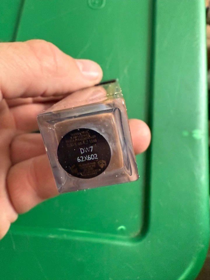 Yves Saint Laurent All Hours Precise Angles Face & Eye Concealer 0.50oz  DW7 R6 - Image 2 of 2