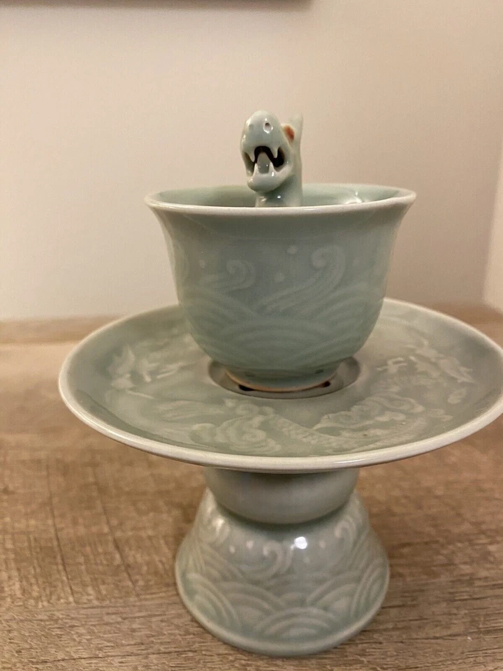 Taza de té china Celadon porcelana dragón con pedestal Foto 2 de 4