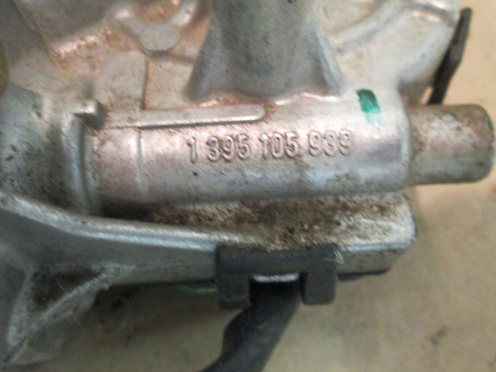 Ferrari  Windshield Wiper Motor Part# 61528100