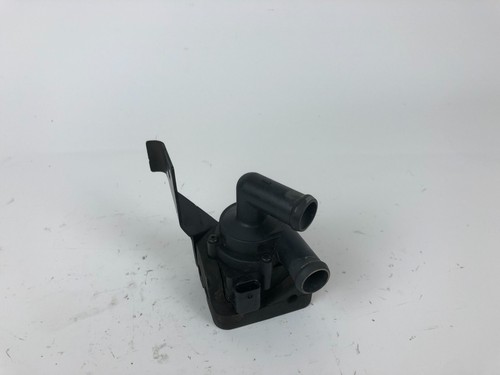 BMW 5er Reihe F07 F10 F11 Hilfswasserpumpe 9239313