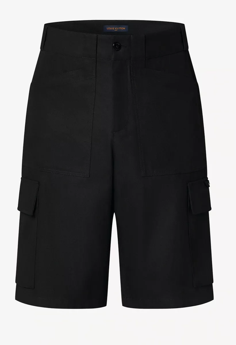 Louis Vuitton Lvse Soft Cargo Shorts BLACK. Size 40