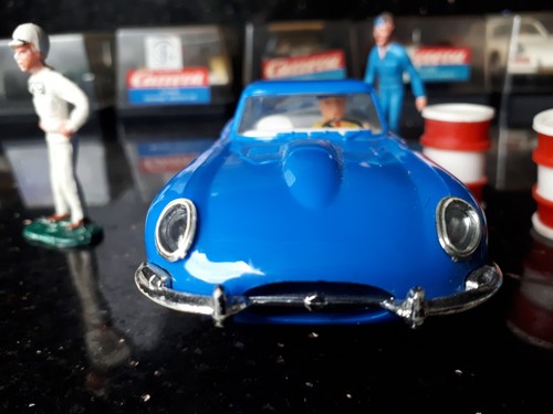 MODELO COCHE CARRERA UNIVERSAL ""JAGUAR E-TYPE", usado muy cuidado - Imagen 6 de 7
