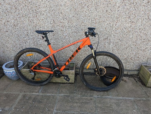TREK Marlin 7 21.5\