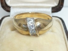 Unisex 9ct Yellow Gold Cubic Zirconia 4 Stone Signet Ring Pinky Weight 3 grams