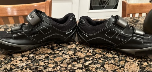 Shimano RT 32 Cycling Bicycle Shoes w SM-SH81 Black Men’s Size 43 NEVER USED - Picture 6 of 7