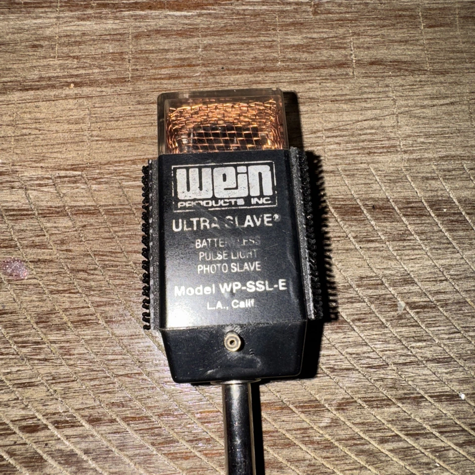 Wein Ultra Slave Model WP-SSL-E Battery-less Pulse Light Photo Slave - Image 2 of 3