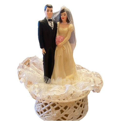 Vintage 1986 bakery crafts Bride And Groom wedding cake topper hong kong tulle