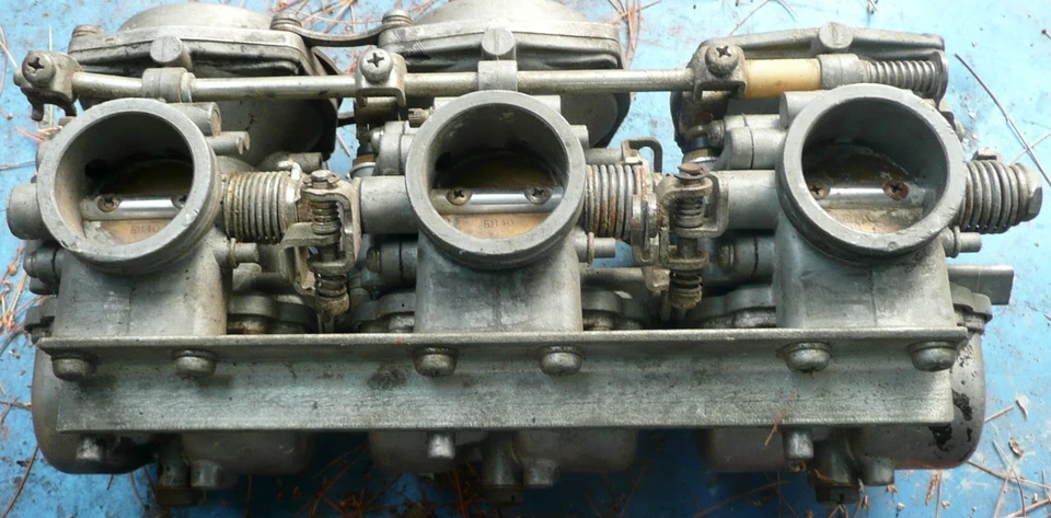 Carburadores Yamaha XS750 - carbohidratos Foto 2 de 4