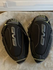 EVS Travis Pastrana 199 Knee Pad Motocross Knee Pads S/M Used Good Condition