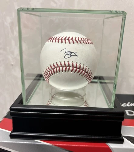 Yadier Molina Autographed Baseball MLB Cardinals Certificate of Authenticity