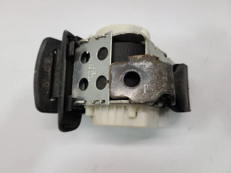 2015 15 CHRYSLER 200 CENTER REAR SEAT BELT RETRACTOR BLACK Foto 3 de 4