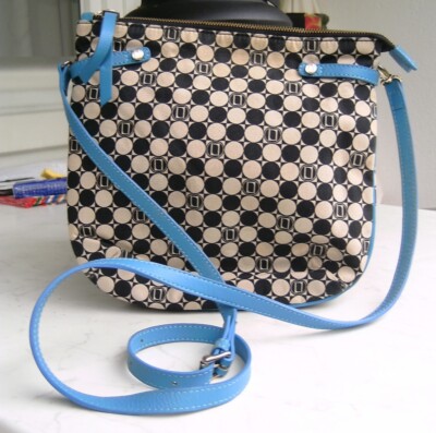Handtasche / Umhängetasche /mit Reißverschluss guter Zustand