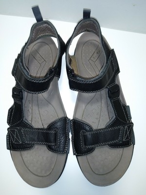 clarks hiking sandals