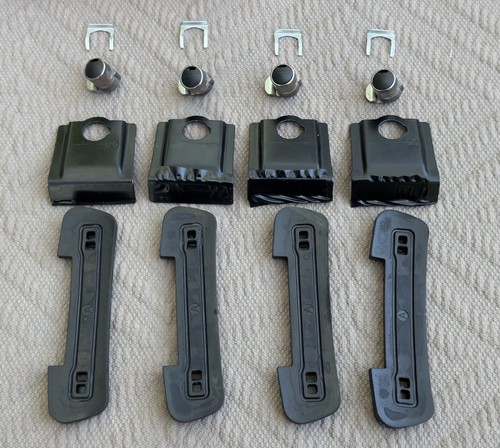 2) Yakima Q28 Clips with A Pads