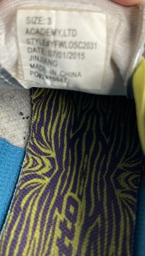 Tacchetti da calcio Lotto viola azzurro giallo taglia 3 usati buone condizioni - Foto 8 di 9