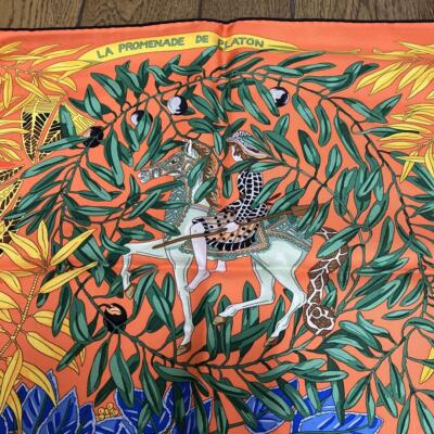 エルメス カレ90 LA PROMENADE DE PLATON 希少 美品 Hermes 100% silk LA PROMENADE DE PLATON Carre 90 unused Rare