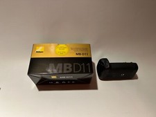 Nikon MB-D11 multi power battery pack x Nikon D 7000