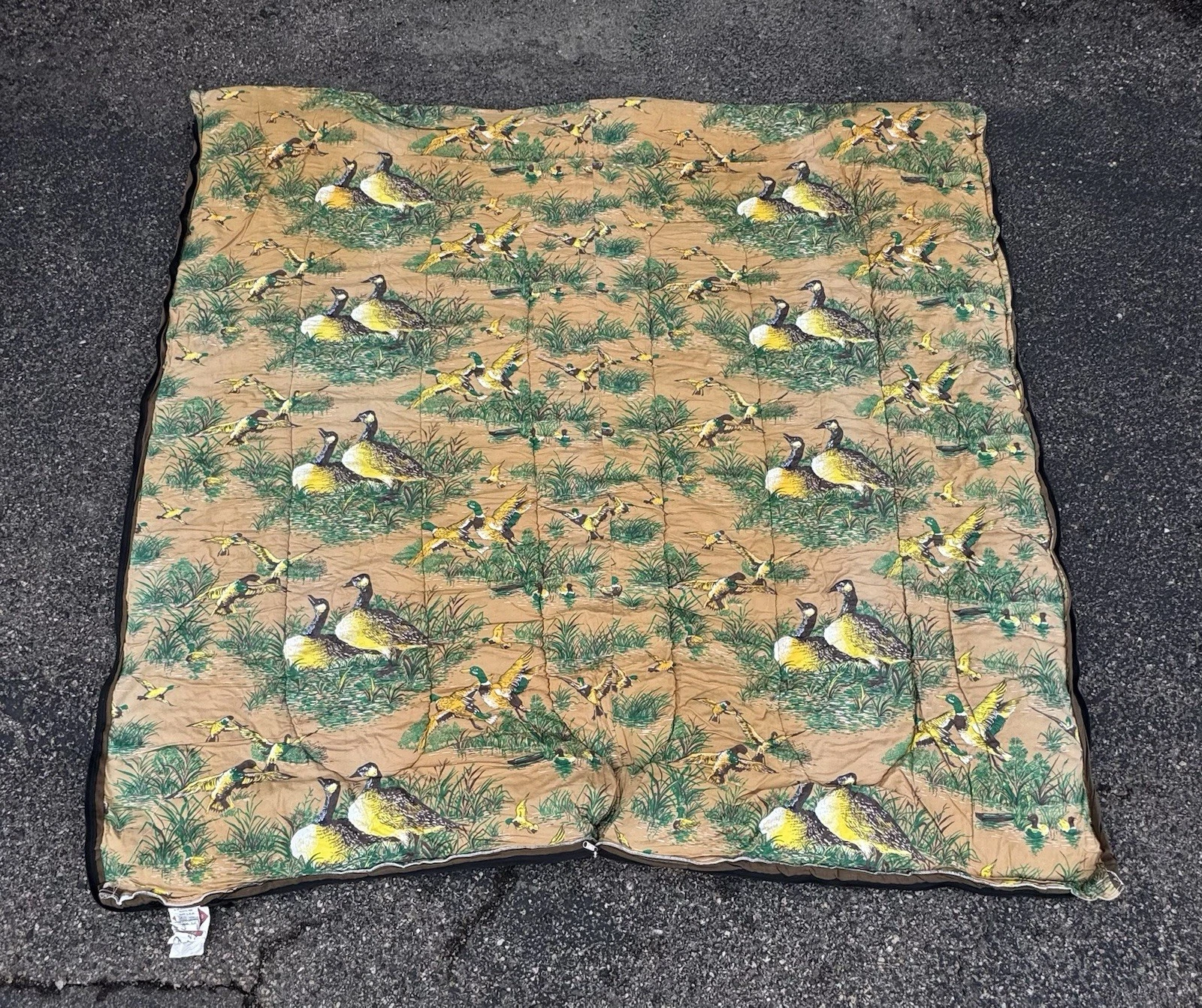 Vintage Sleeping Bag Trailblazer Duck Print 81 X 39”
Opens in a new window or tab