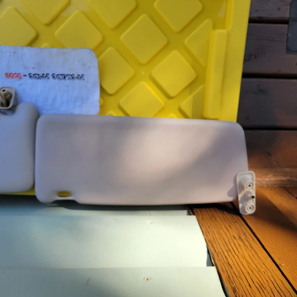 Parasol izquierdo y derecho Volvo 740 760 1984-1989 sedán par bronceado OEM #1664EM Foto 4 de 4