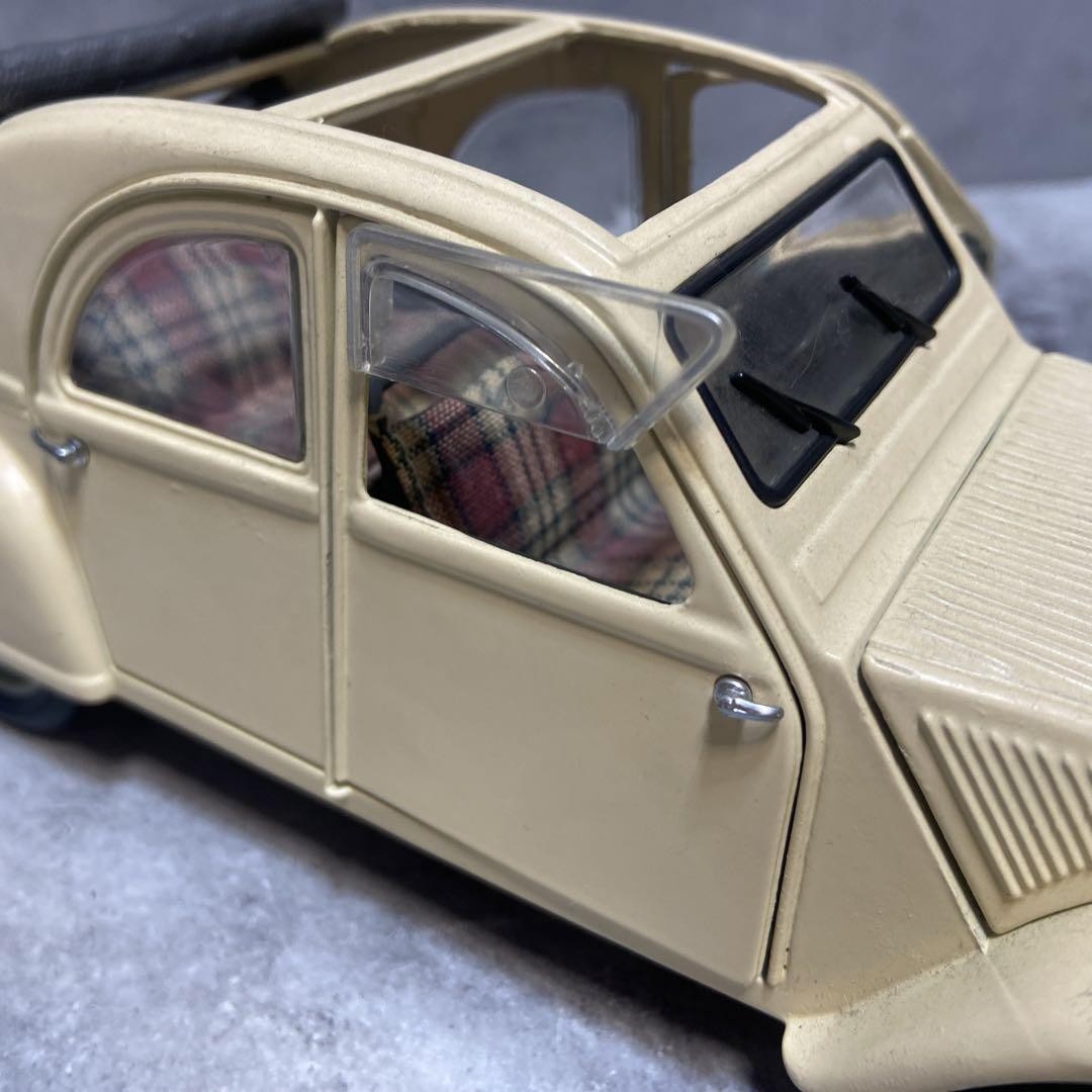 1／18  CITROEN 2CV(1952) hqdefault.jpg