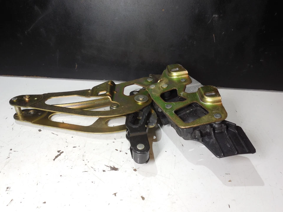 Soporte bloqueo cuadro maletero derecho 2307900471 03-06 mercedes-benz r230 sl500 sl600 Foto 3 de 4