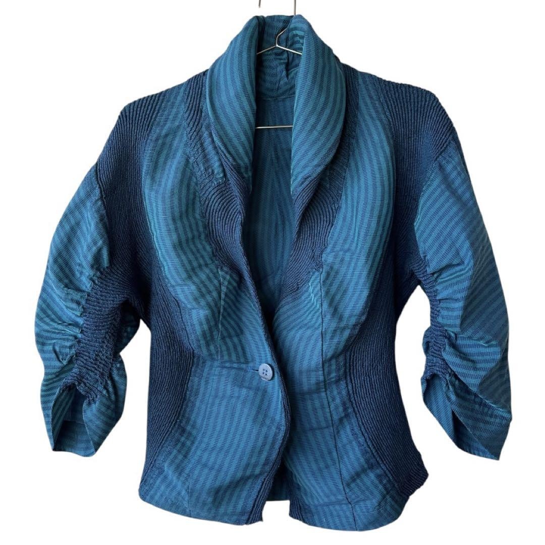 超美品　ISSEY MIYAKE　イッセイミヤケ　3Dスチーム　ジャケット ISSEY MIYAKE イッセイミヤケISSEY 3Dスチームストレッチ