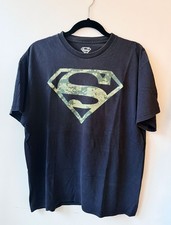 Superman T-Shirt Mens L Black Digital Camo Logo Graphic Crewneck Tagless Cotton