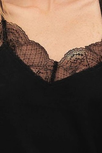 BiBi Lace Cami Solid Tank Top - Picture 3 of 4