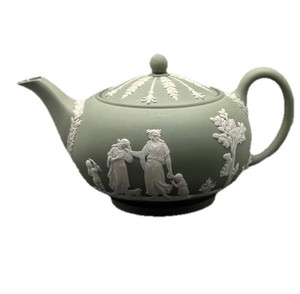 SUPERB WEDGWOOD CELADON GREEN JASPER WARE TEA POT TEAPOT, EXCELLENT CONDITION