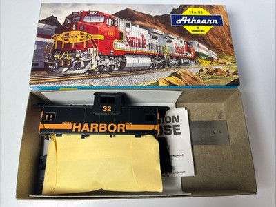 HO Athearn Wide Vision Caboose - Indiana Harbor Belt (IHB) #32 (Rare)